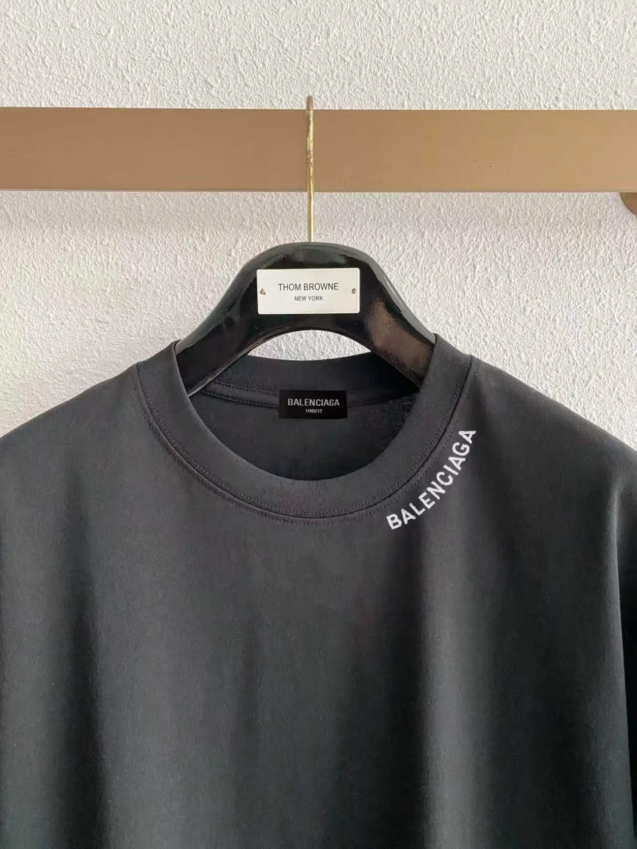 Balenciag/ * + New Arrival ， ， ， ， T Same Style。 :Black White Blue Gray Size:S（90-130 ） M（125-140 ） L（135-160 ） XL（160-180 ） XXL（180-210 ）
